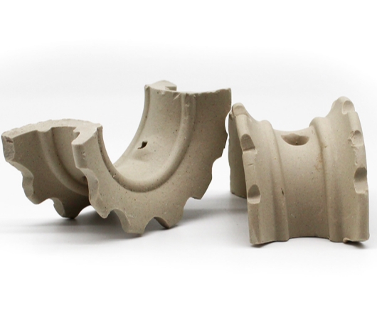 Explicación detallada de la estructura y las características de diseño del empaque de anillos de silla de montar de cerámica.